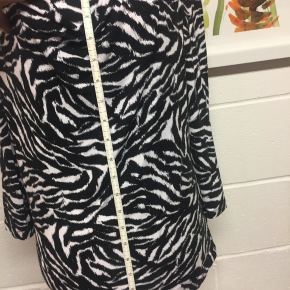 Michael Kors Womens shirt, size small, black/white - Picture 4 of 8